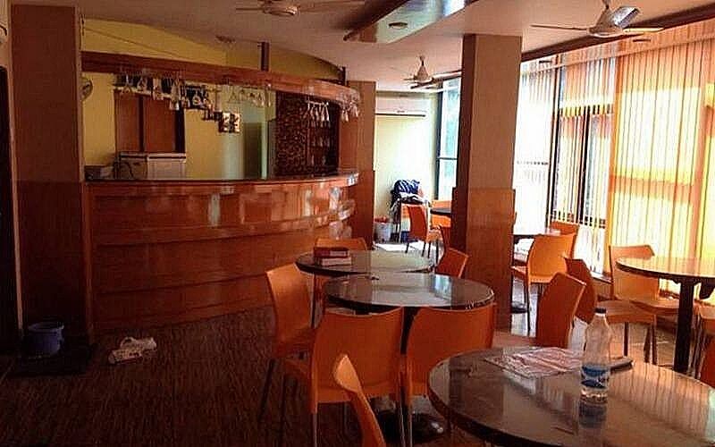 undefined Global Vision Tour Houseboat 7