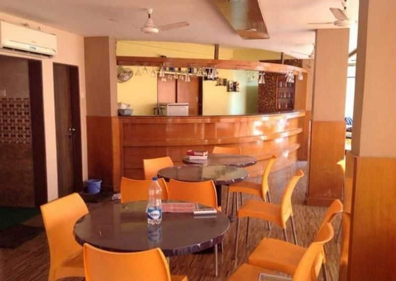 undefined Global Vision Tour Houseboat 3