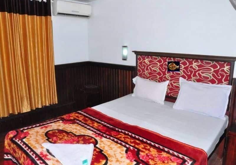 undefined Global Vision Tour Houseboat 5