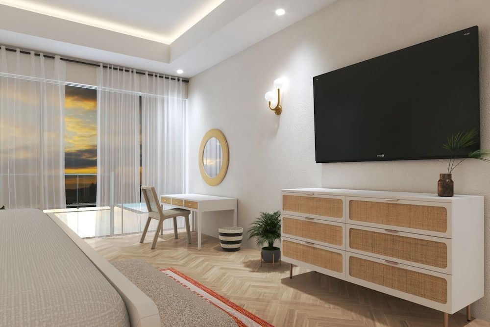 Sapphire Sands Deluxe Beach Front King