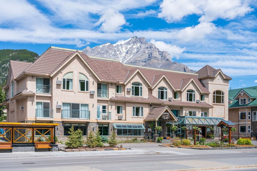 undefined Irwin's Mountain Inn 9