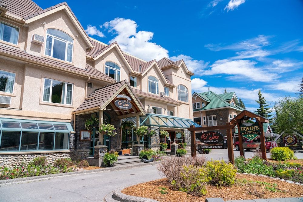 undefined Irwin's Mountain Inn 7