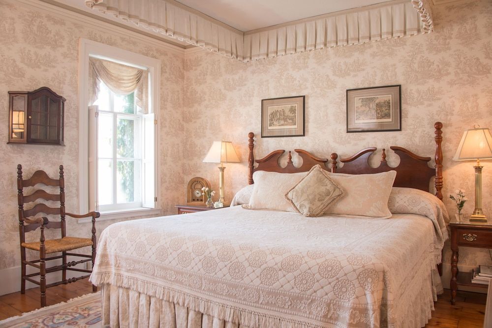 Standard Room, 1 King Bed