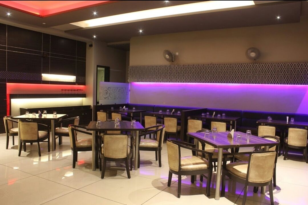 undefined Hotel Central Deluxe 4