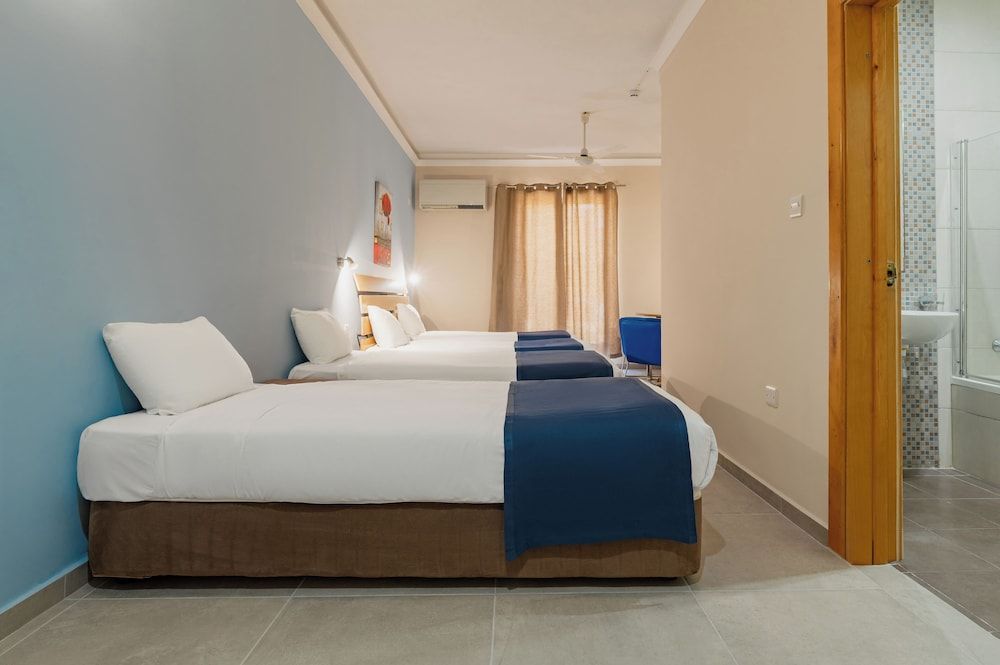 Xemxija Bay Hotel Standard Quadruple Room, Balcony (Inland) 2