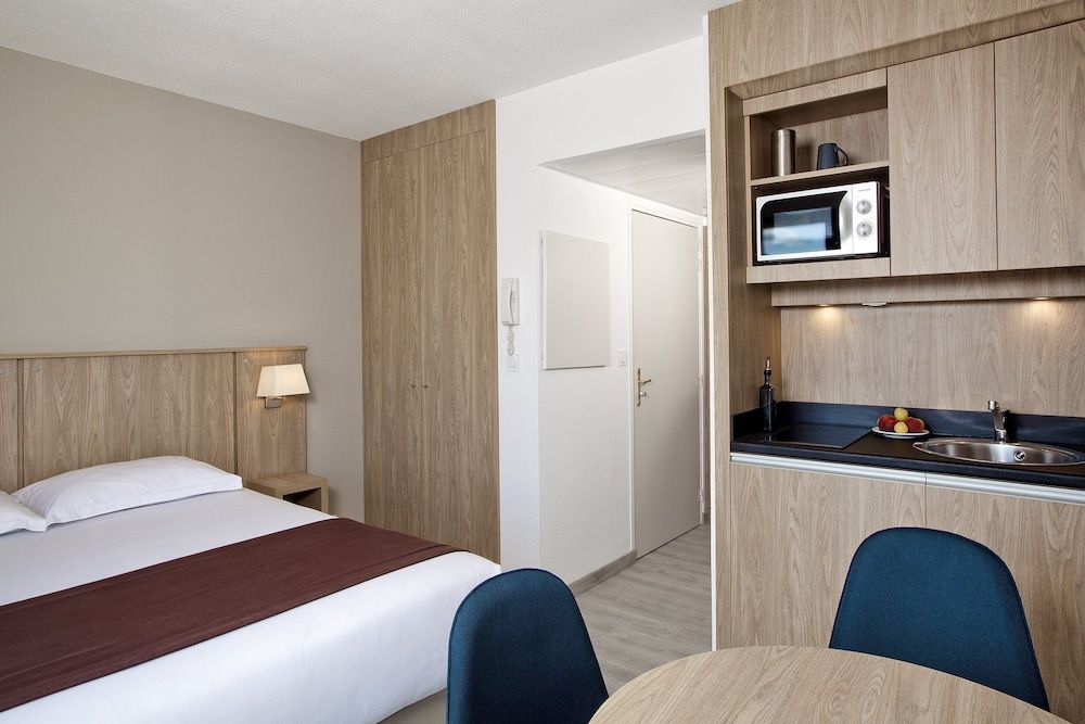 Residhome Lyon Gerland 1 Studio for 2 3