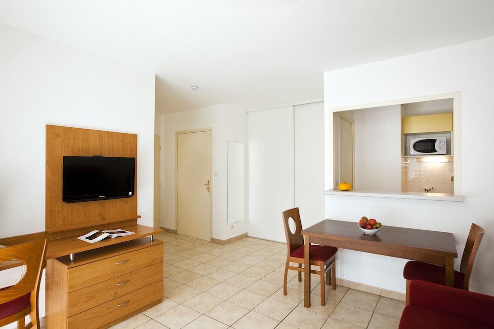Residhome Lyon Gerland Apartment, 1 Bedroom 9