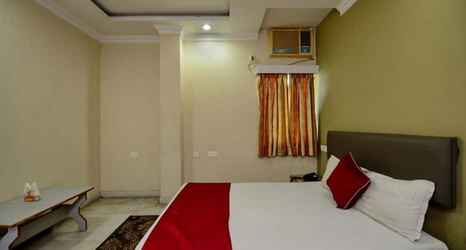 Golden Inn Dankuni Deluxe A/C Room