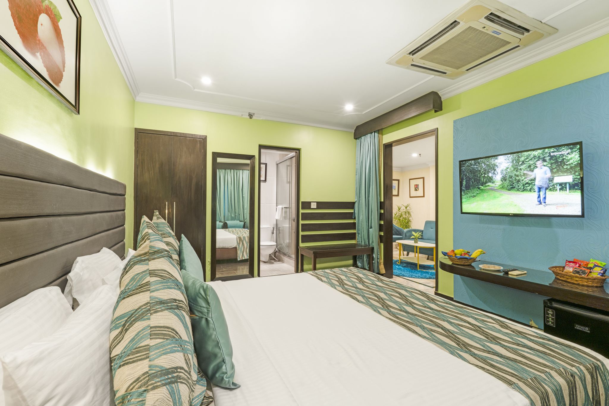 IndiSmart Hotel Executive Room