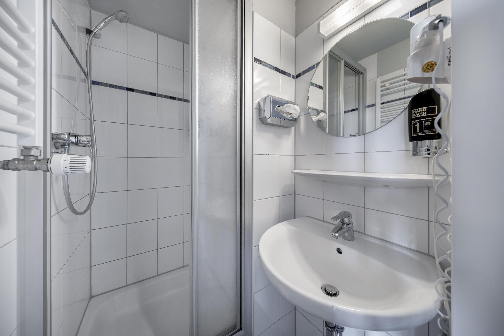 undefined a&o Dresden Hauptbahnhof - Hostel 8