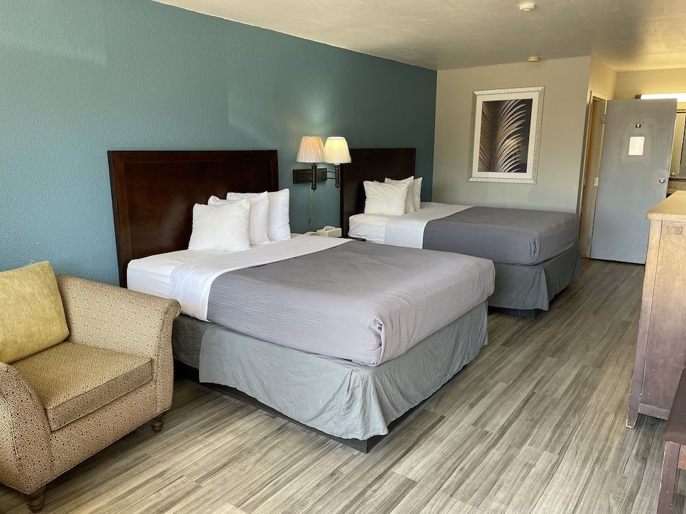 Village Inn Destin Two Queen Beds, Smoking 2