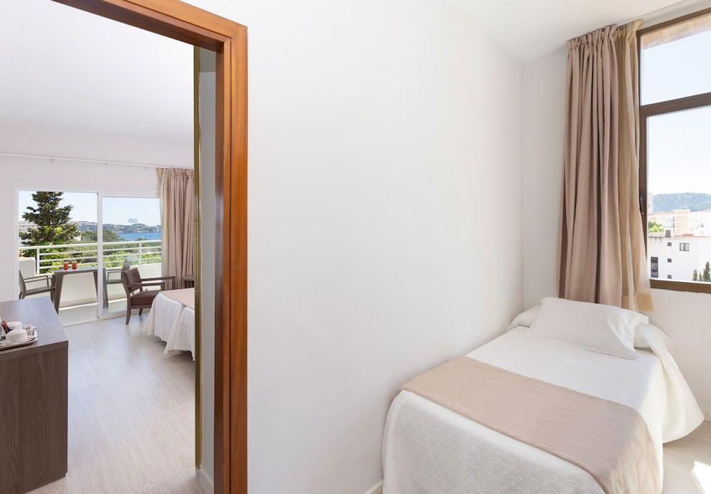 Triple Room (2 Adults + 1 Child)