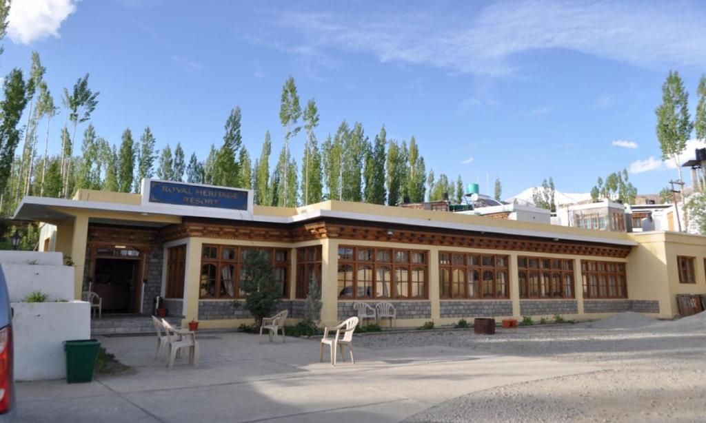 Hotel Royal Heritage Resort