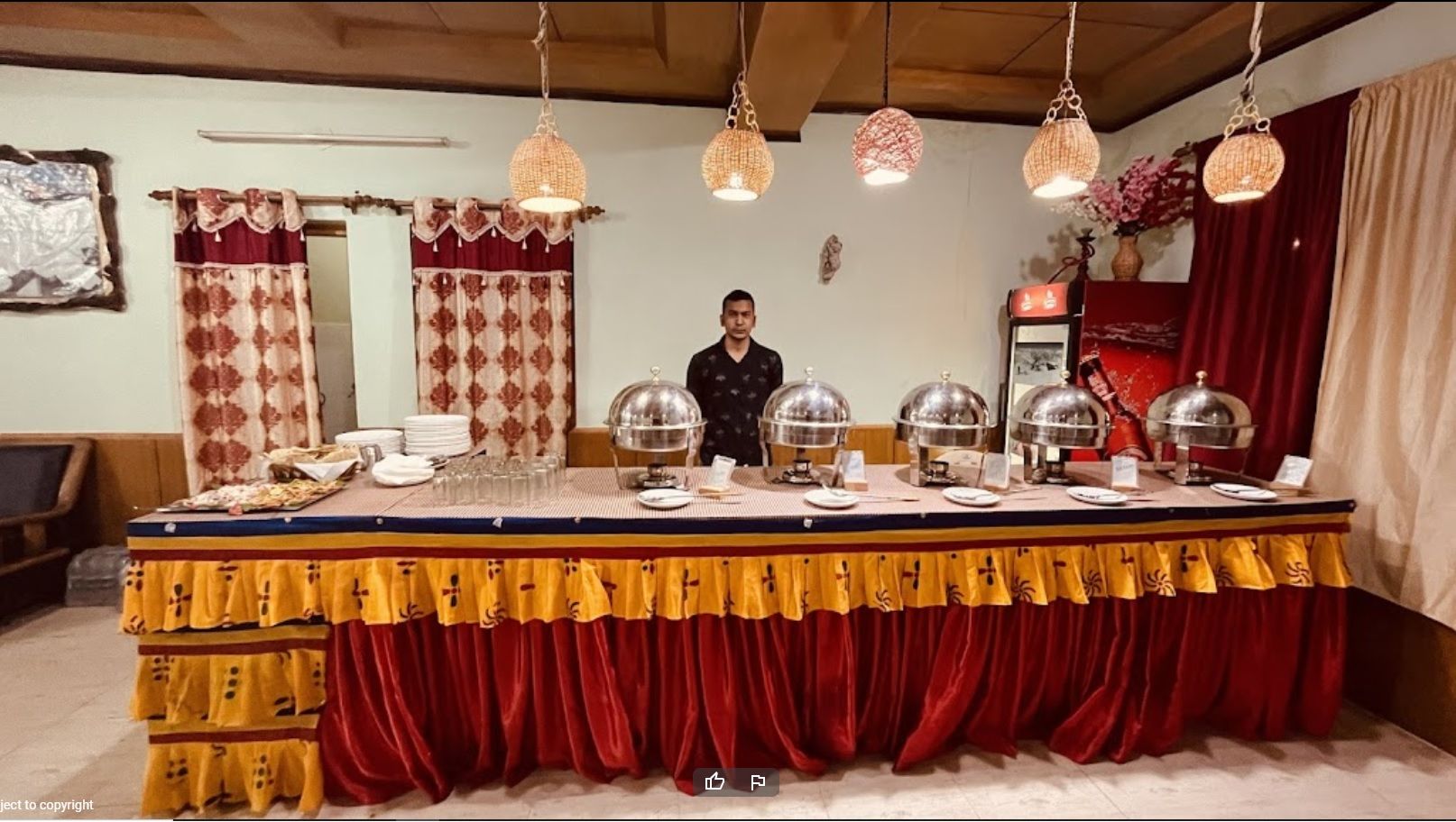 Food & Dining