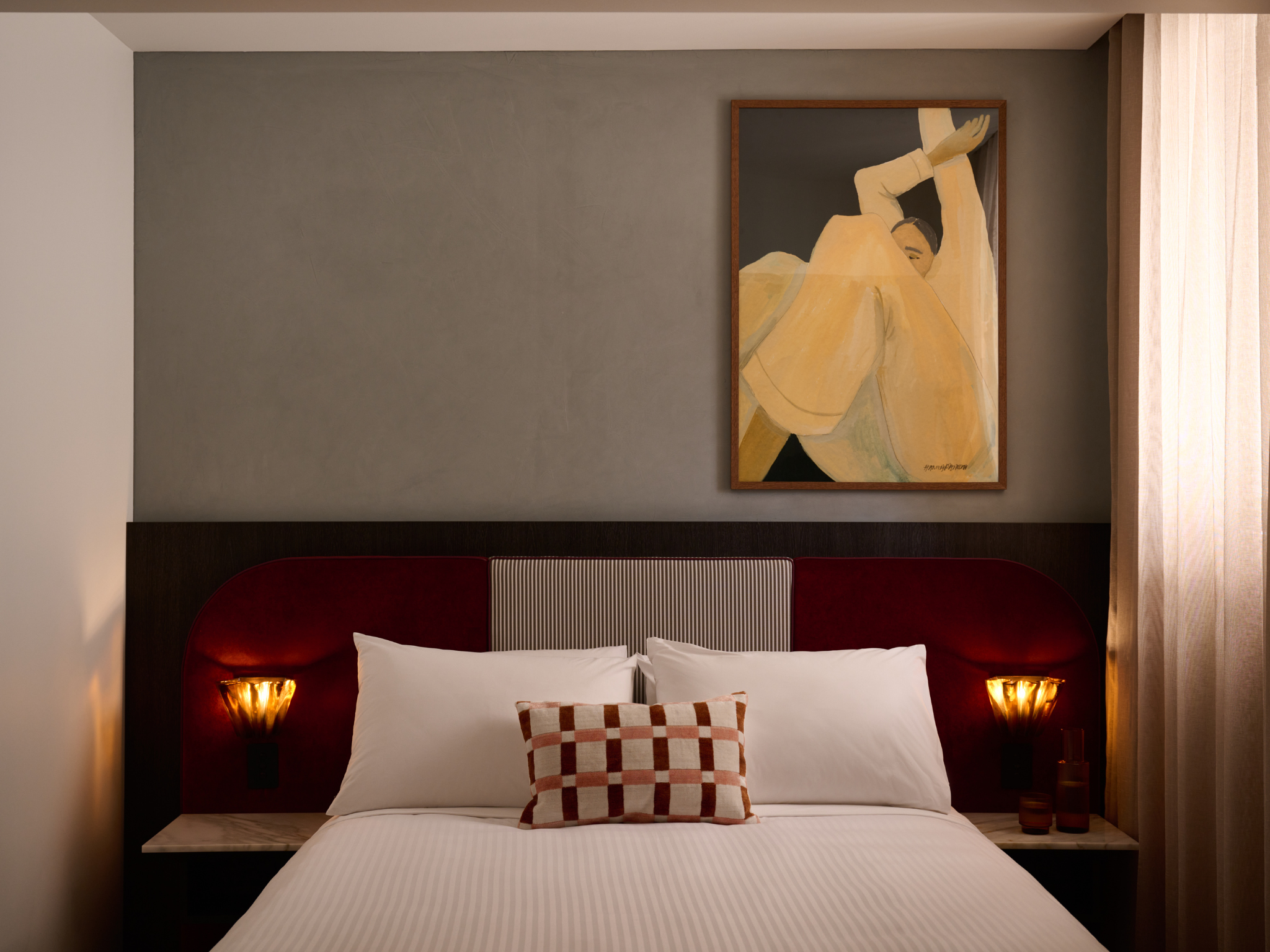 Bambina room with 1 queen size bed