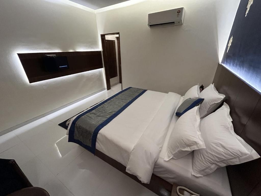 undefined Hotel Gautam Lonavala 3