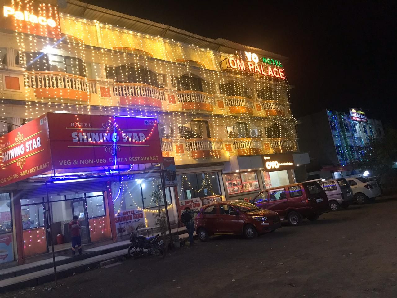 undefined Hotel Om Palace 9