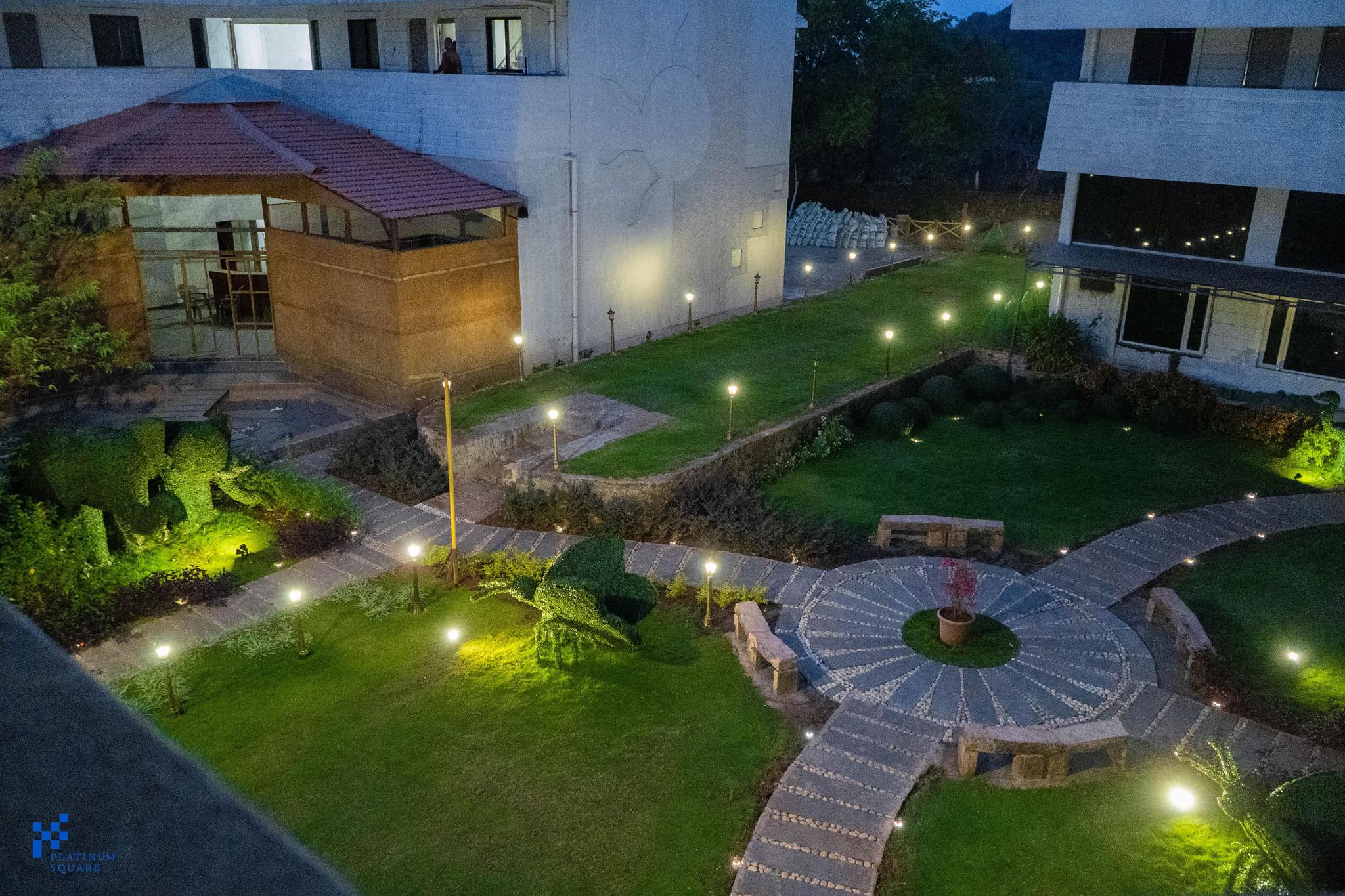 undefined Platinum Square 10