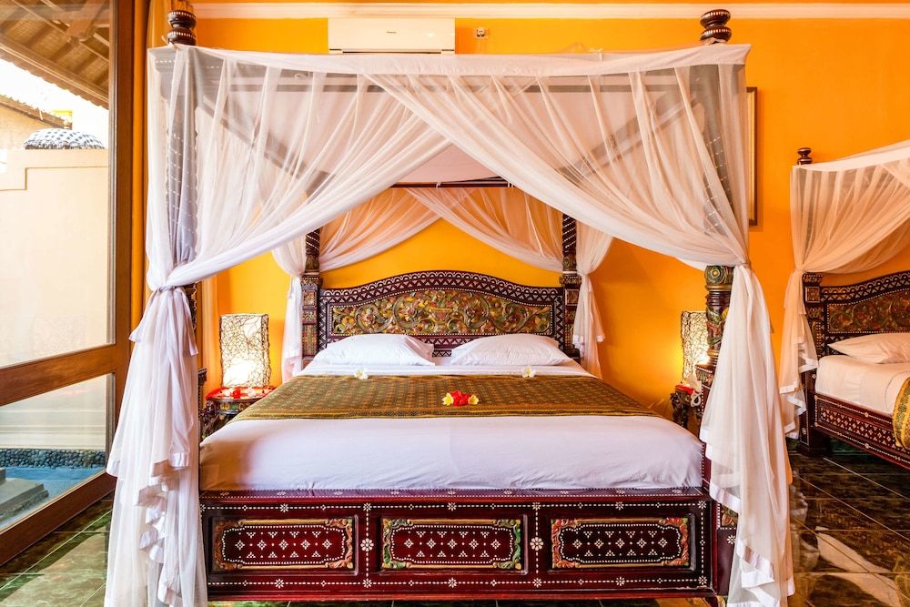 Classic Studio with 2 King Beds