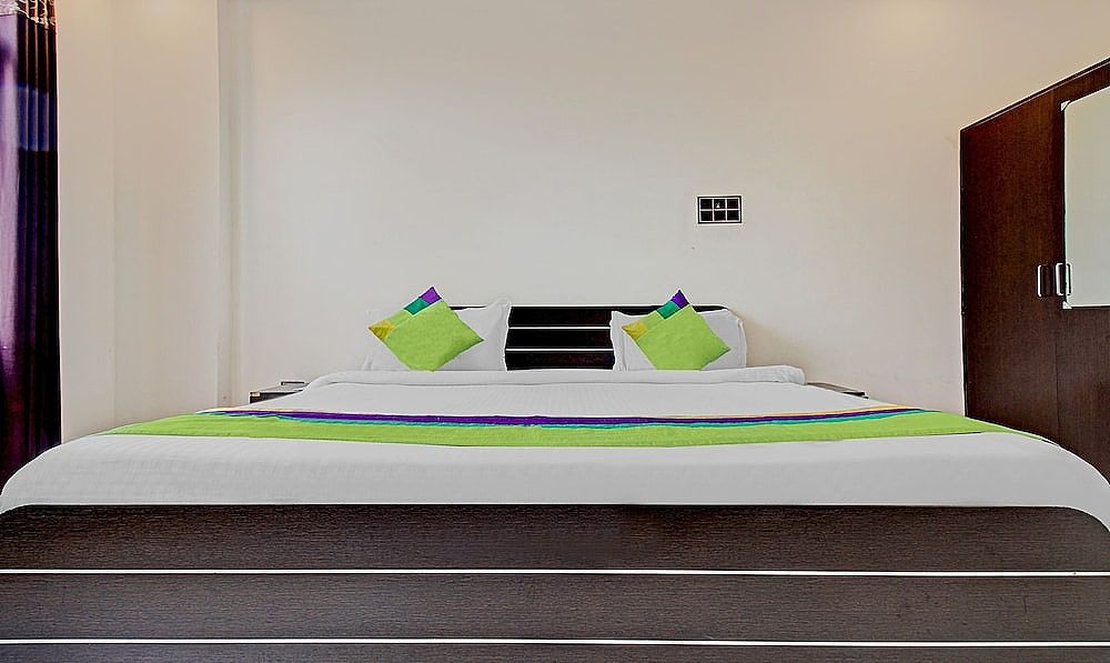 Treebo Silver Grand Standard Double Room 7