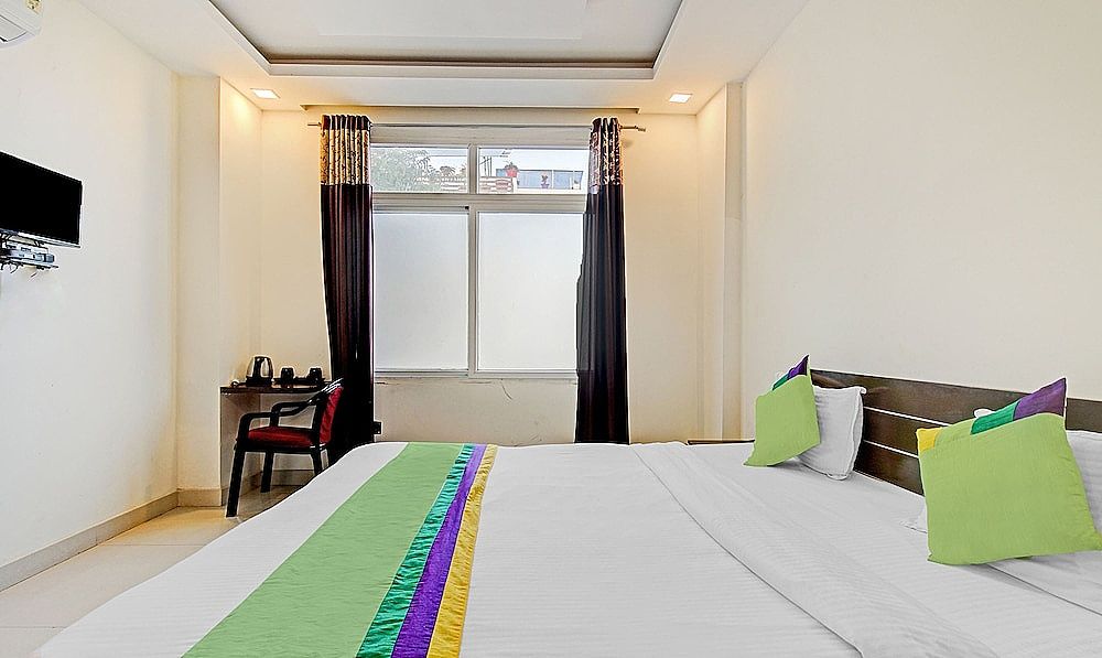 Treebo Silver Grand Standard Double Room 8