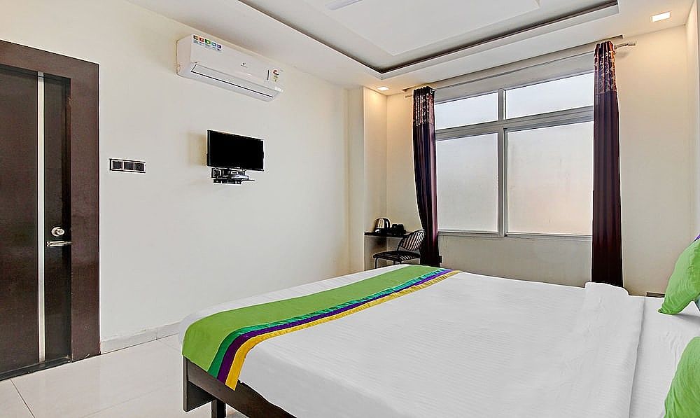 Treebo Silver Grand Standard Double Room 2
