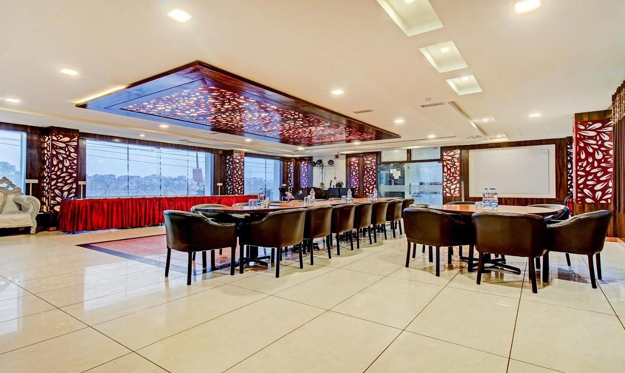 Food & Dining