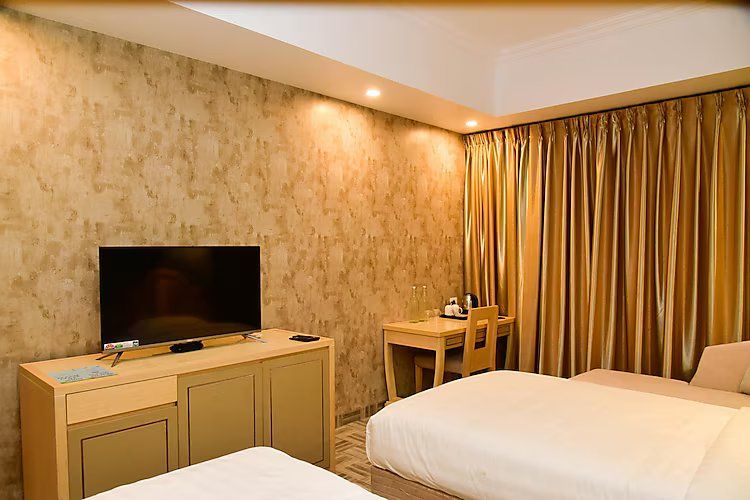 Hotel Casa Aishbagh Deluxe Twin or Double Room ( Local ID Is Not Allowed )