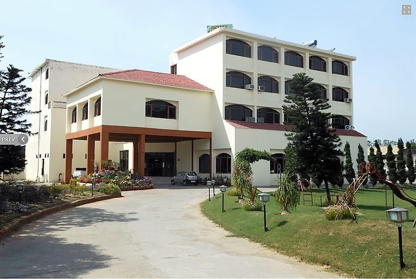 undefined Hotel Magnet Resorts