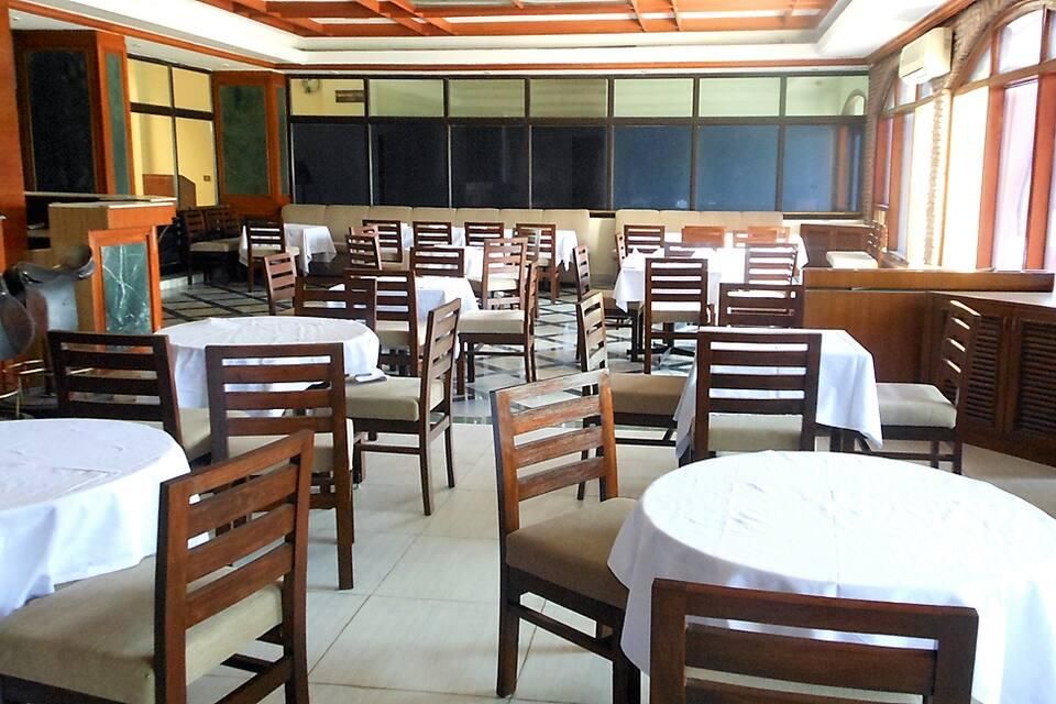 undefined Hotel Magnet Resorts 4