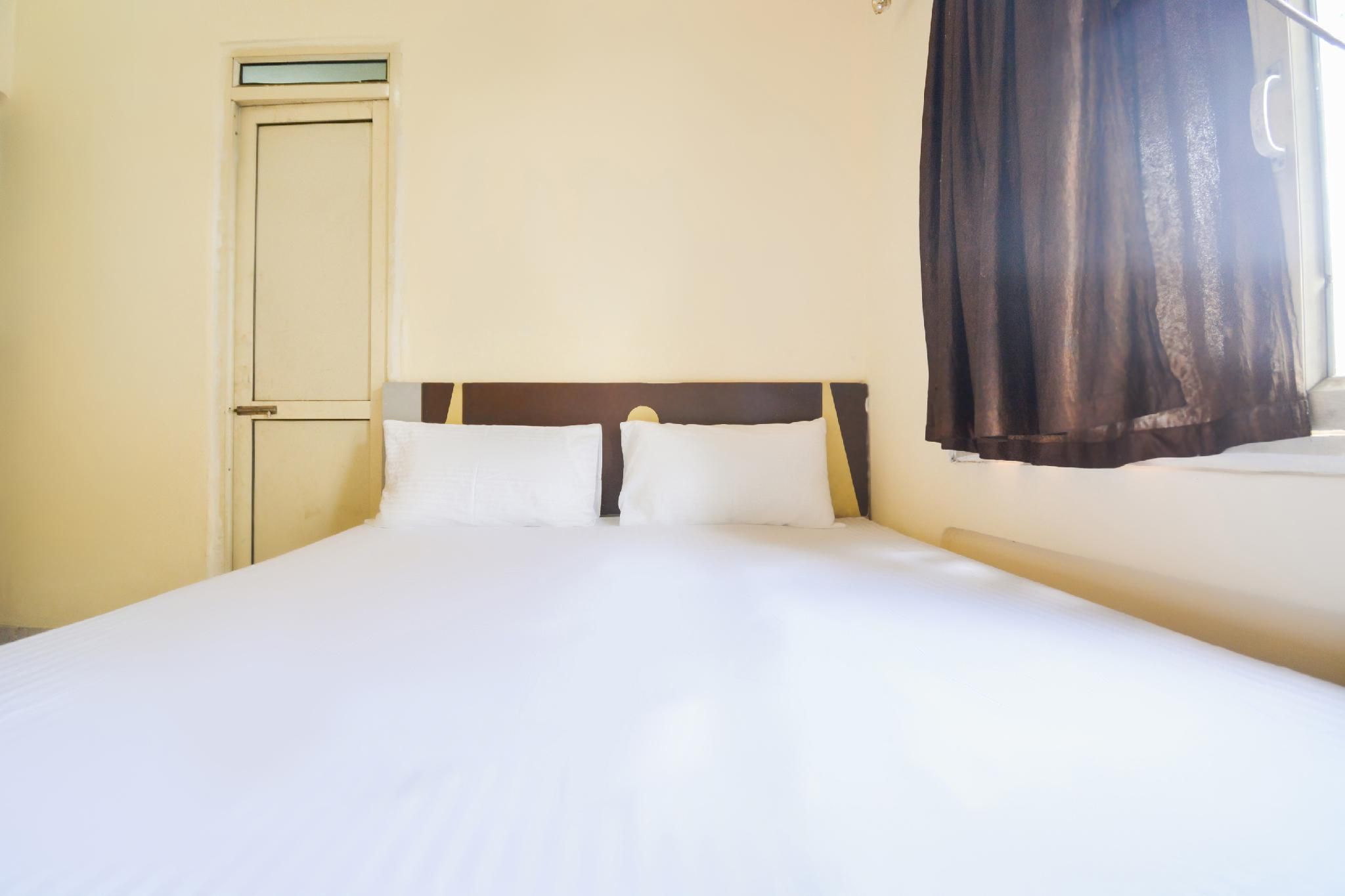 SPOT ON 46571 Hotel Setia SPOT ON Room without Air Conditioning 2