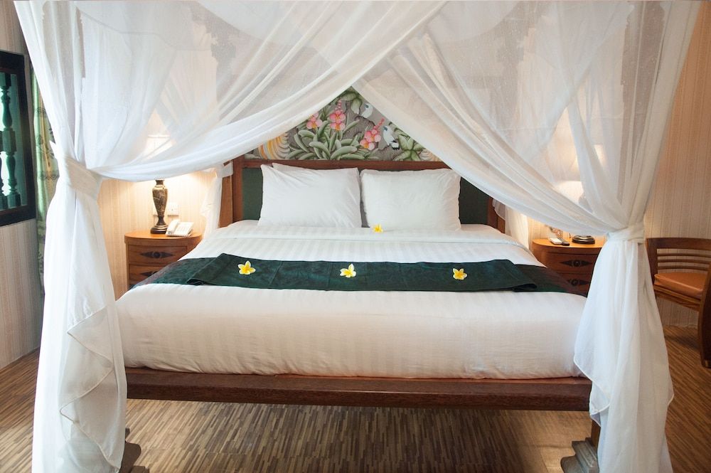 Puri Saron Senggigi Hotel Suite 2