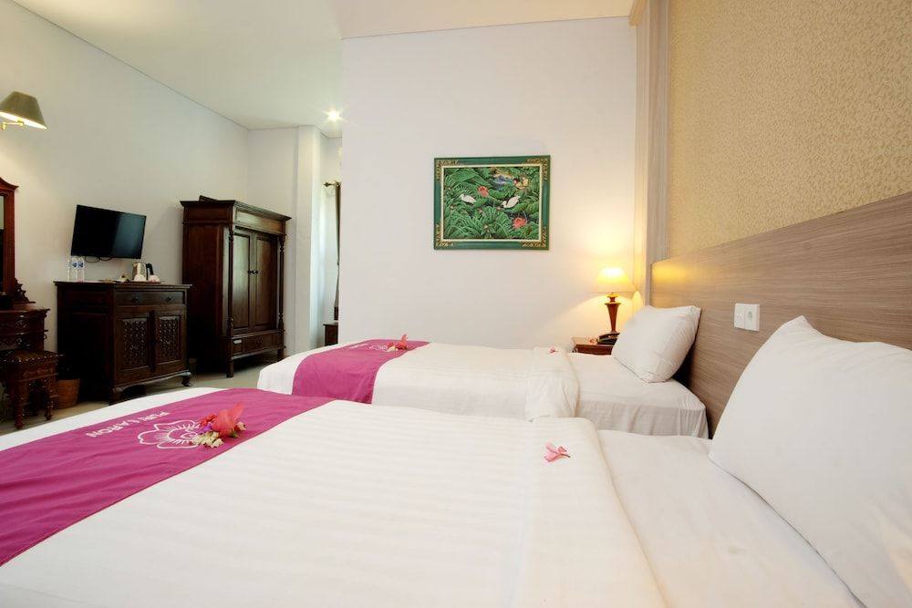 Puri Saron Senggigi Hotel Standard Bungalow 4