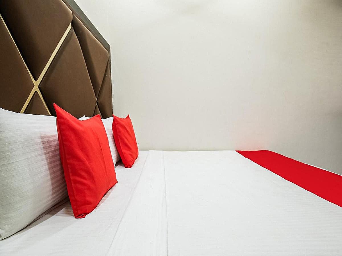 Hotel O by OYO Sunrise Classic Room 2