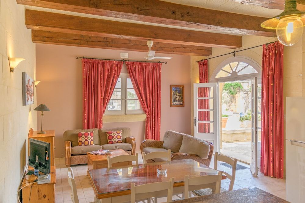 Maisonette, 2 Bedrooms