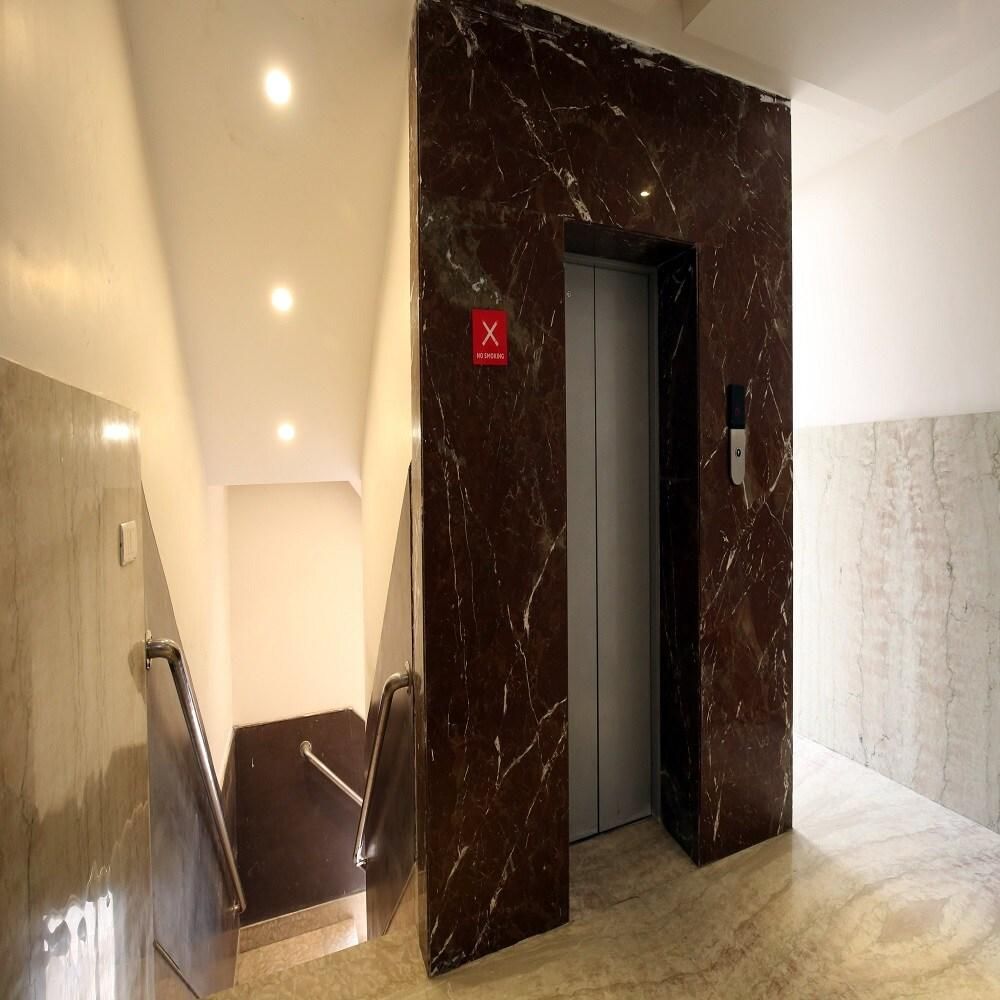 undefined Neelkhant Hotel 4