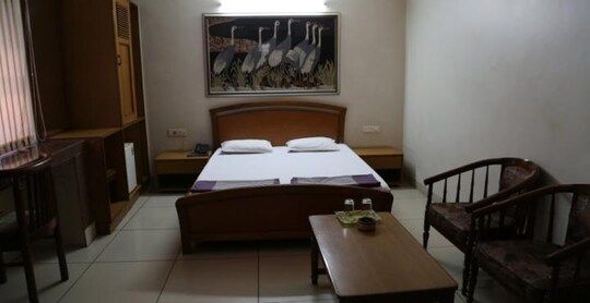 undefined Bambi Hotel 4