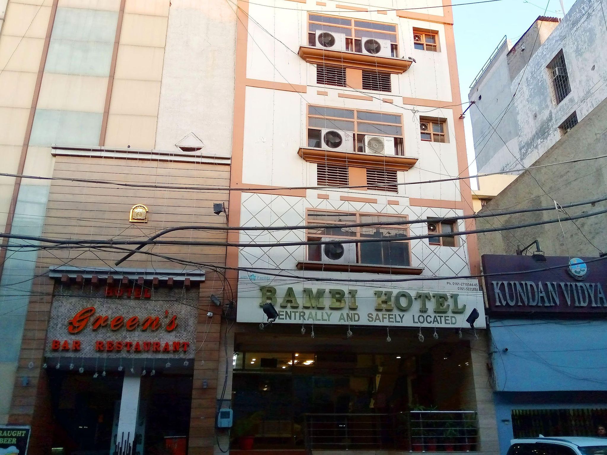 undefined Bambi Hotel 6