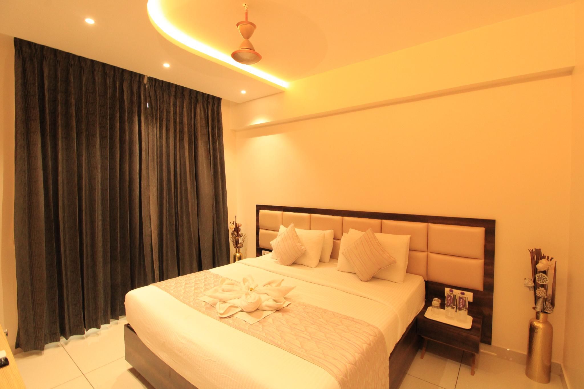 RAMRATHNA RESIDENCY Suite Room 6