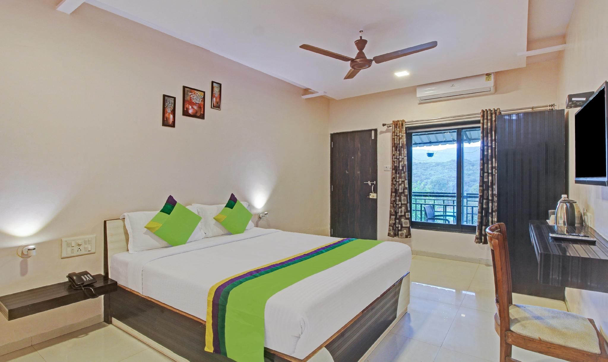 Mahogany Single Room-Edelweiss Tokio-YCHS