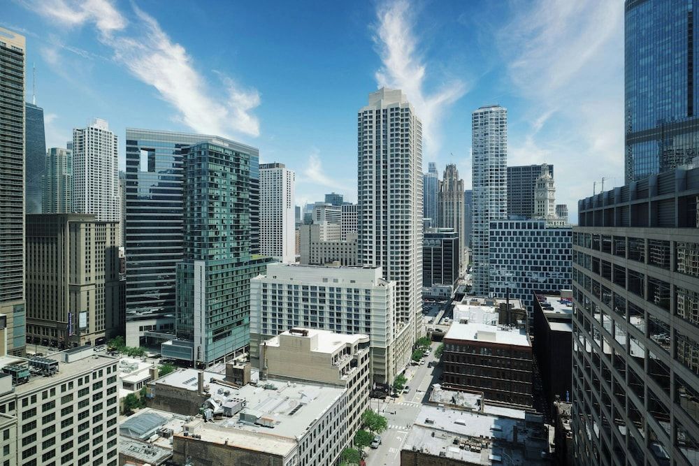 undefined Springhill Suites by Marriott Chicago Downtown/ River North 2