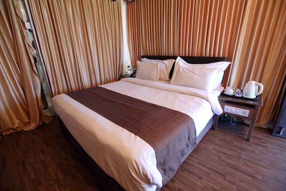 Exotica Room With Jacuzzi