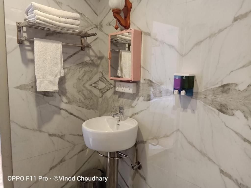 The Grand Legacy Resort & Spa (TGL) - Pure Veg Grand Room 5