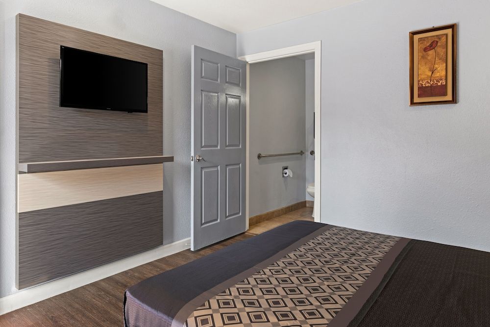 Bay Breeze Inn Standard Room, 1 Queen Bed 3