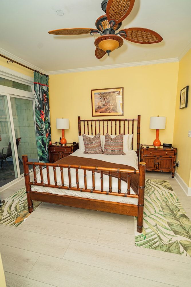 Water's Edge Inn - Adults Only Room 5