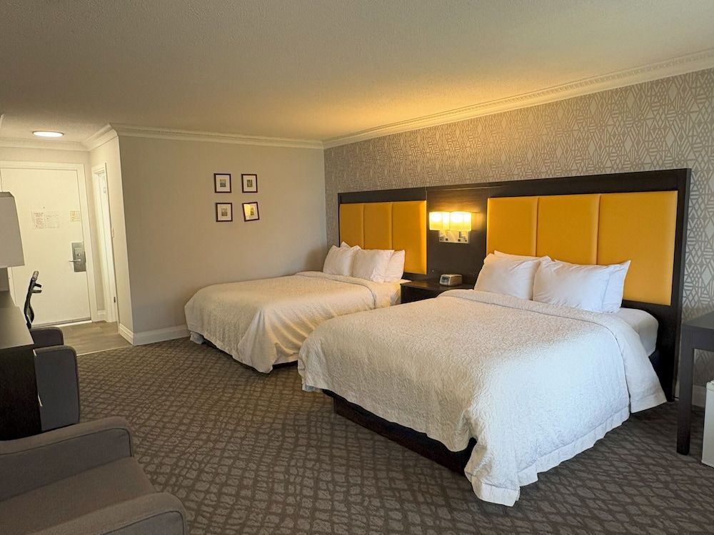 The Gananoque Inn Exclusive Room 4