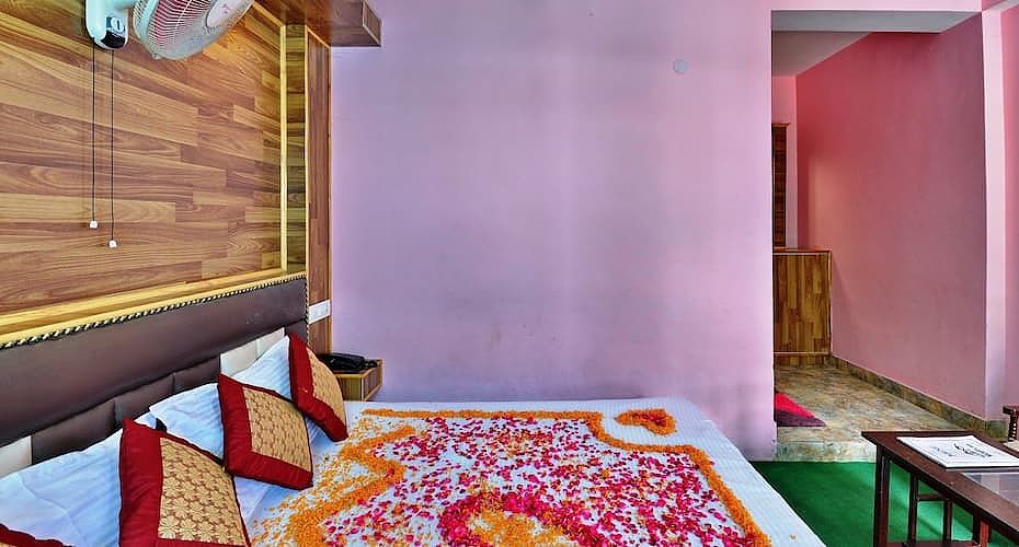 Hotel Vikrant Inn @ Mall Road 100 Meters Walk