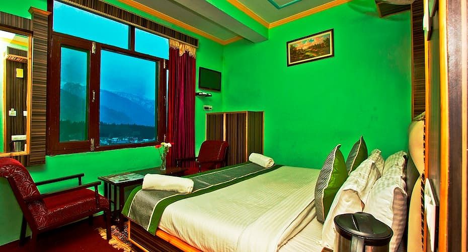 Hotel Vikrant Inn @ Mall Road 100 Meters Walk