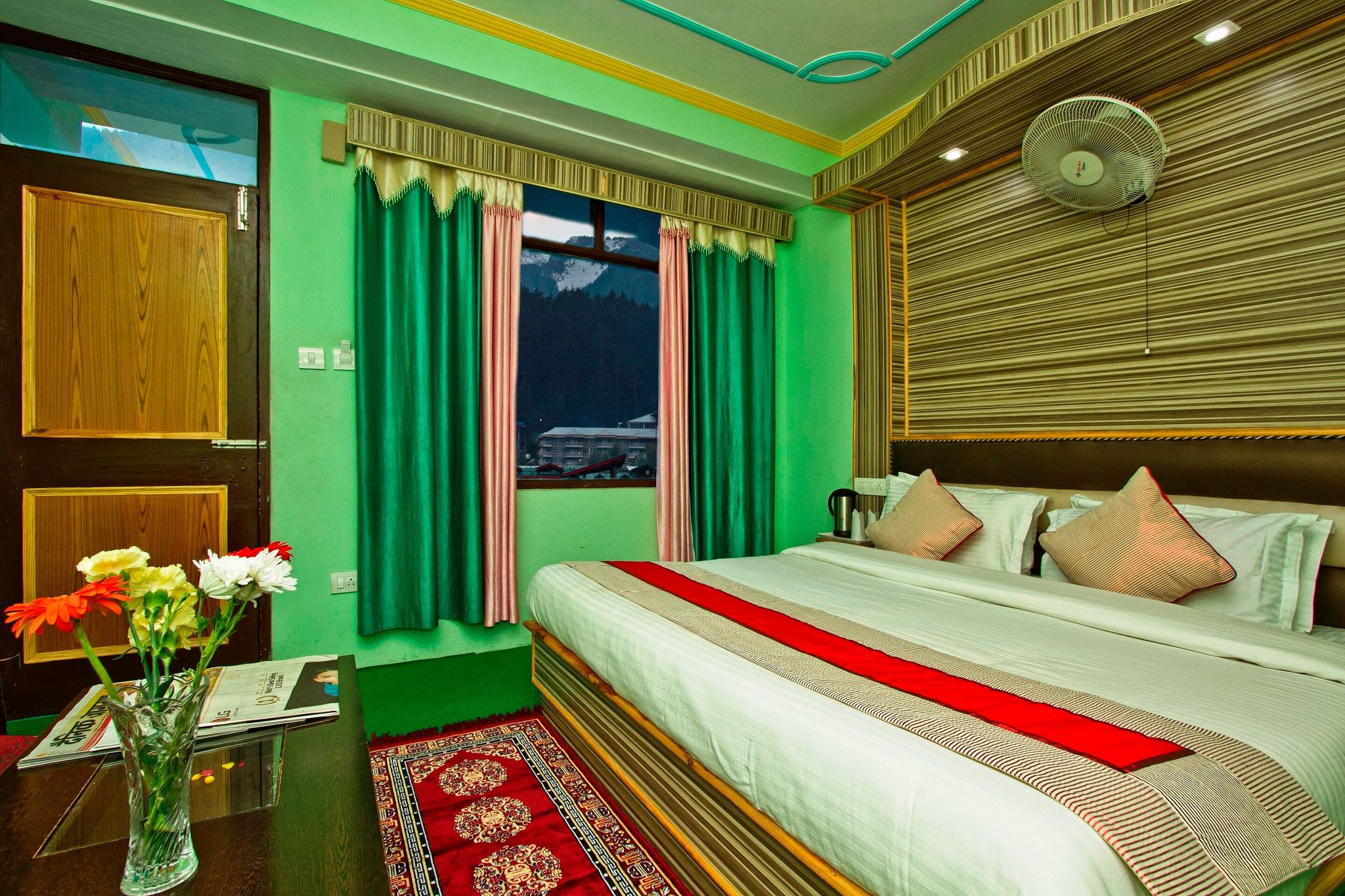 Hotel Vikrant Inn @ Mall Road 100 Meters Walk