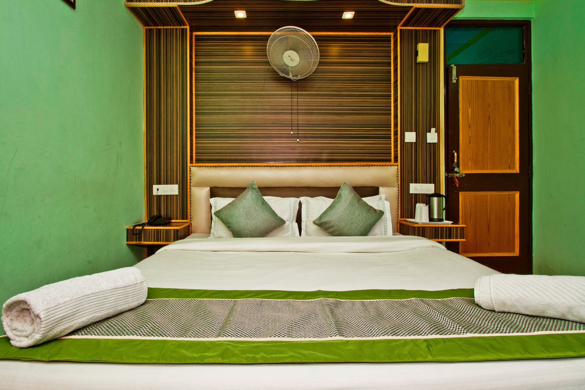 Hotel Vikrant Inn @ Mall Road 100 Meters Walk